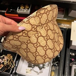 Authentic Gucci beige brown raffia snake trim hat